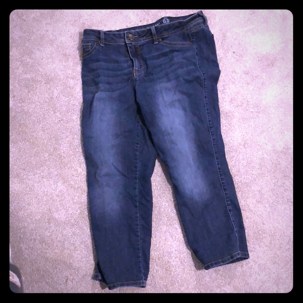 Signature fit dressbarn Capri denim